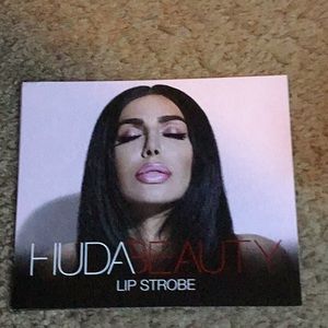 Huda beauty lip strobe card